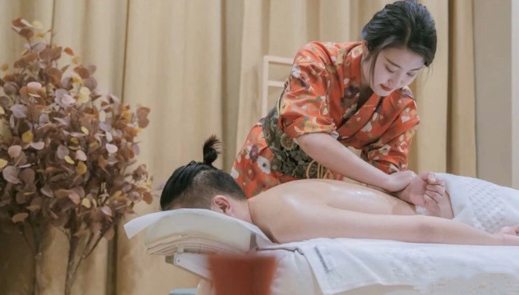昨晚我在广州秀越高端足疗油压养生会所(广州秀越最好的足疗按摩)