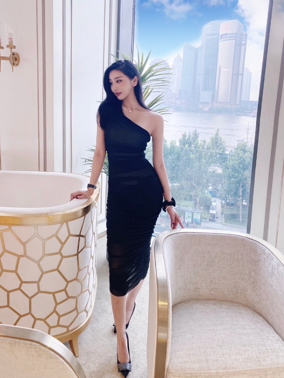 万柏林区高端足道夜生活，酒吧风情尽享其中